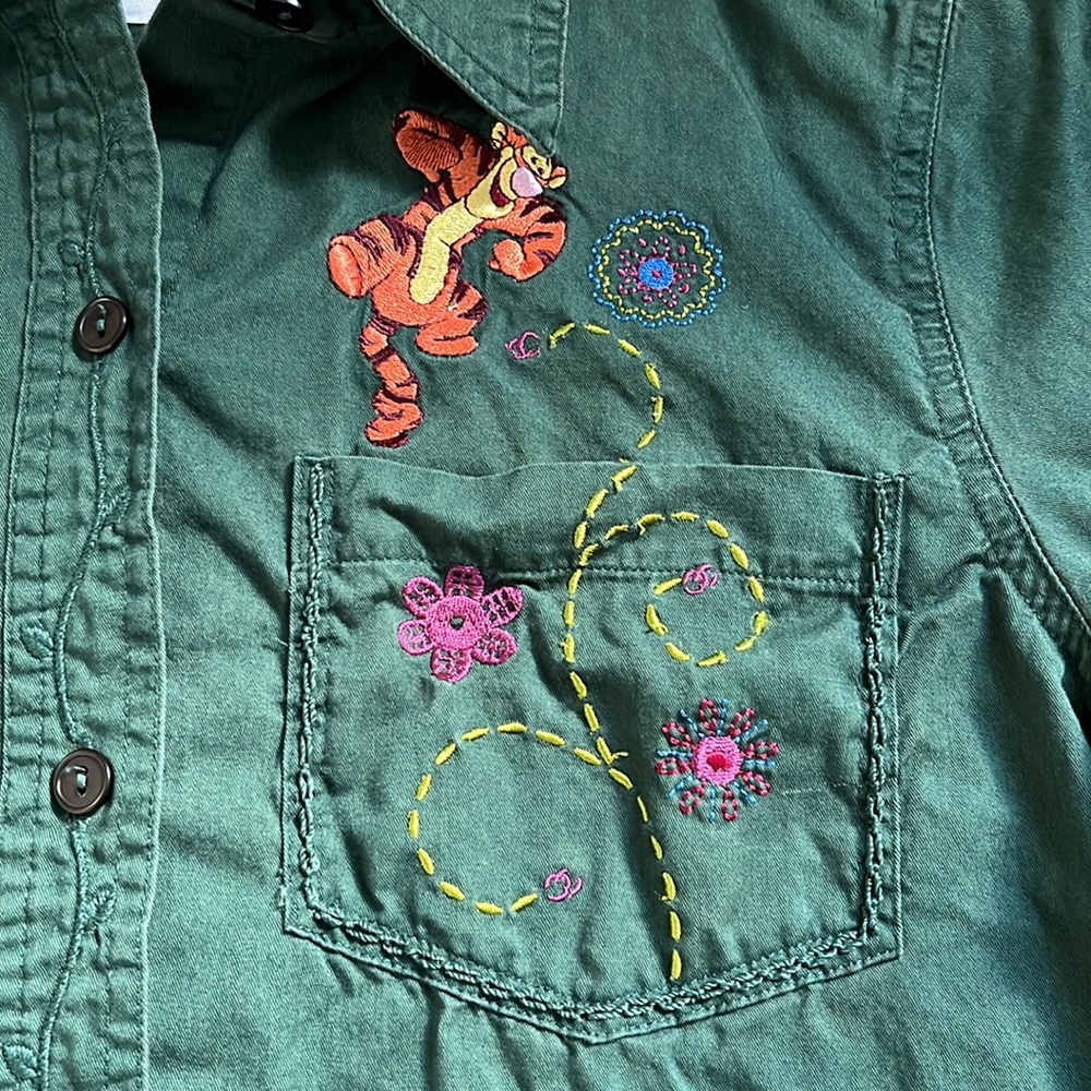 Vintage DISNEY Pooh Embroidered Button Down Shirt - Picture 5 of 10